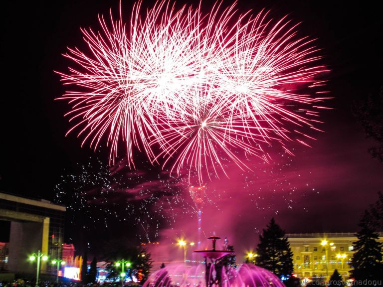 Ростов встретит Новый год фейерверком за 100 тысяч рублей