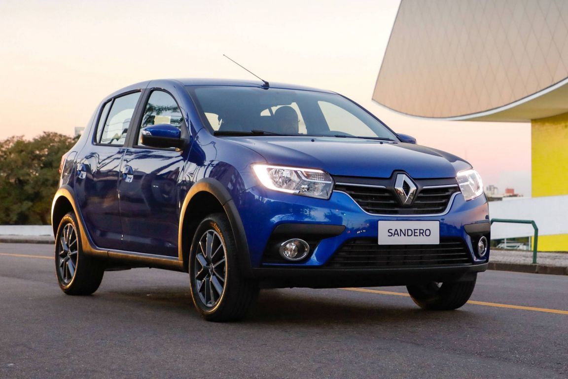 Renault представил обновленные Logan и Sandero для России