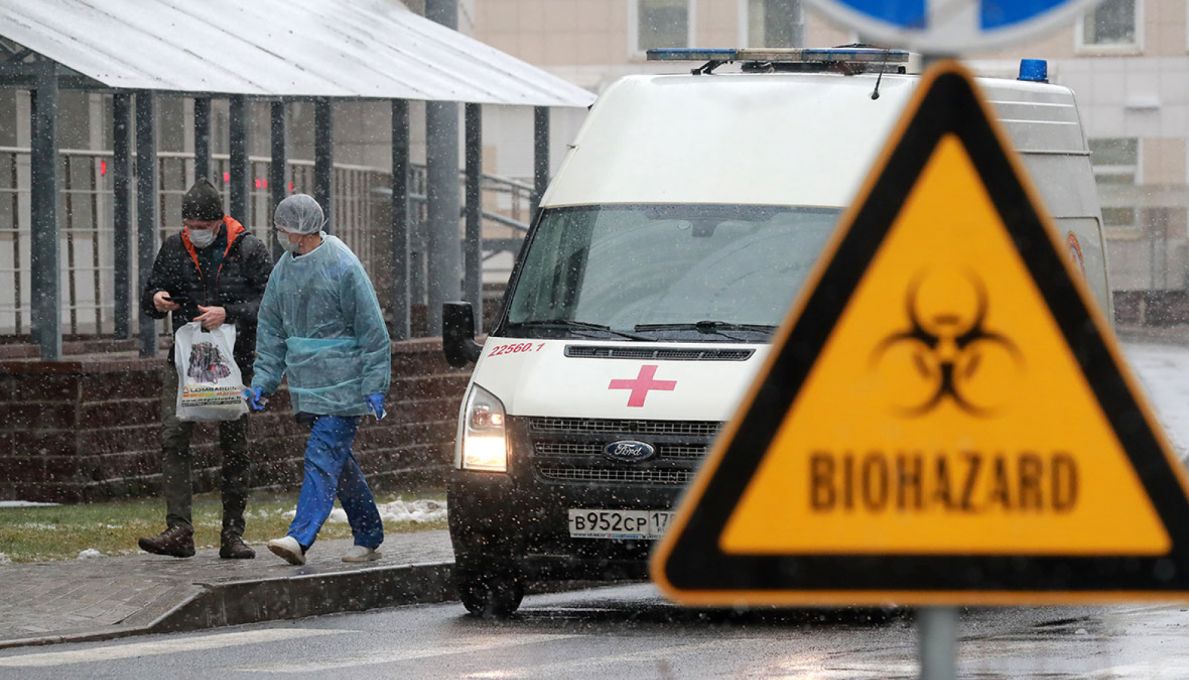 Власти Санкт-Петербурга ввели новые ограничения из-за коронавируса