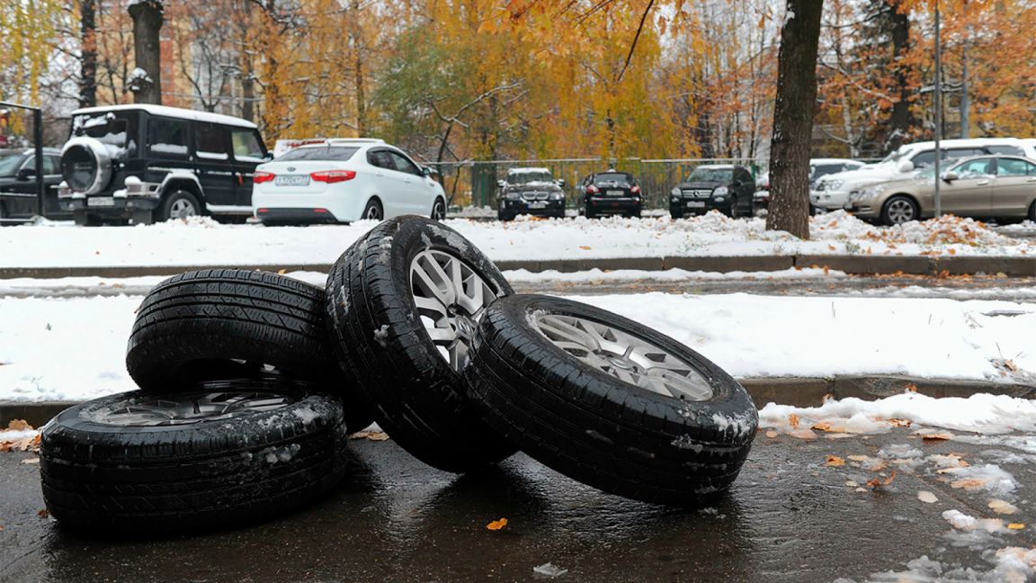 Россияне стали вдвое меньше тратить на подготовку машин к зиме