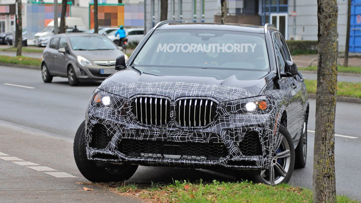 BMW готовит к рестайлингу кроссовер версии BMW X5