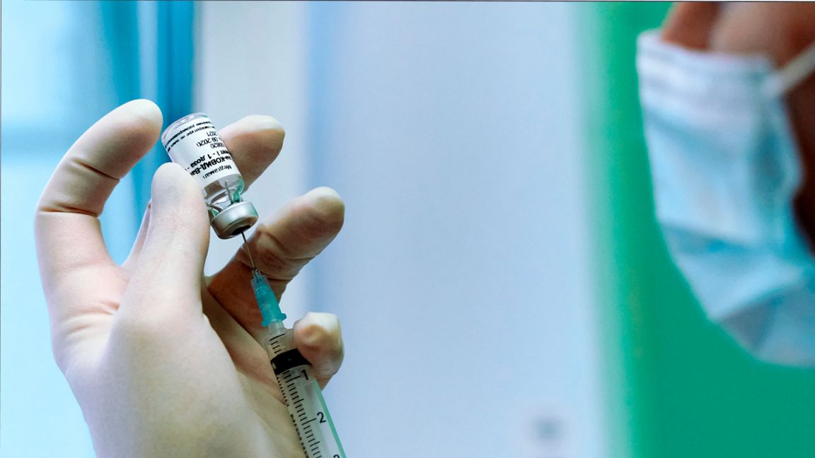 Россияне смогут выбрать между российской и импортной вакциной от коронавируса