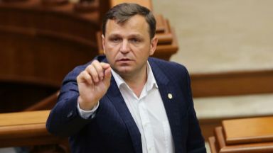 Премьер-министр Молдавии поздравил Санду с победой на выборах президента