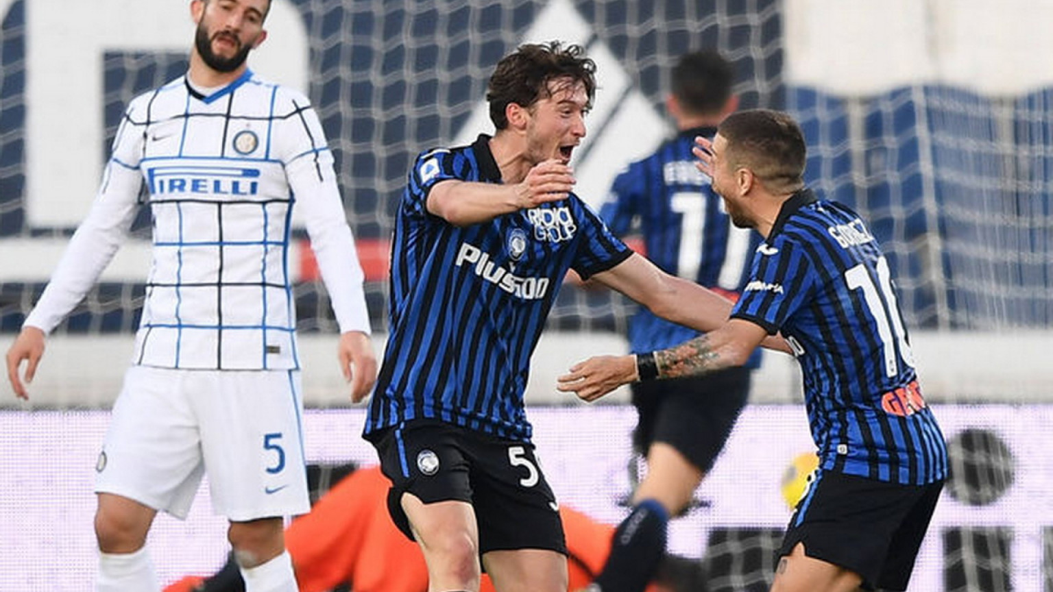 Вчера: Гол Миранчука спас «Аталанту» в матче чемпионата Италии с «Интером»