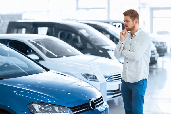 Автоэксперты объяснили, можно ли обойти навязываемые «допы» при покупке авто в 2021 году