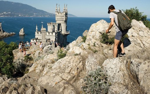 Из-за ковидных ограничений полуостров Крым недосчитался половины туристов