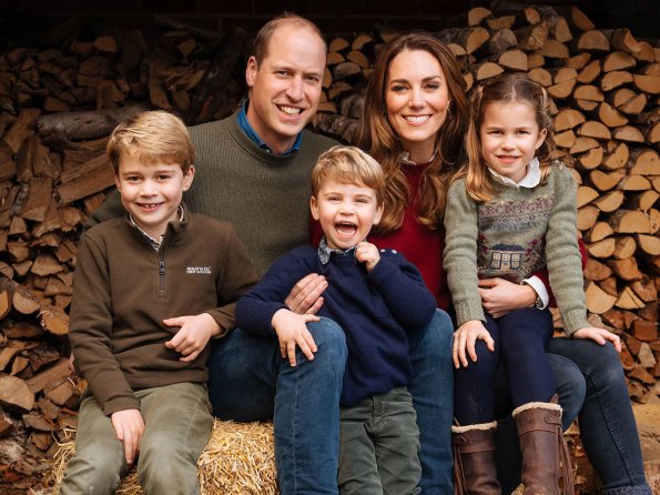 Сыновьям не светит: принц Уильям может наградить Шарлотту двумя титулами одновременно