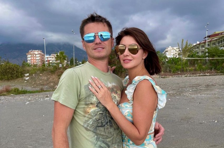 Анастасия Макеева и ее муж Роман Мальков купили недвижимость в Турции ради теплой зимы