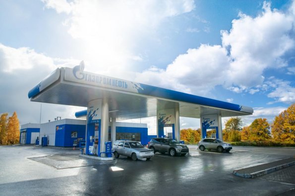 Водителям объяснили, стоит ли ждать роста цен на бензин в России