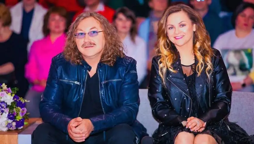 Николаев поздравляет свою супругу Проскурякову с началом нового этапа в жизни