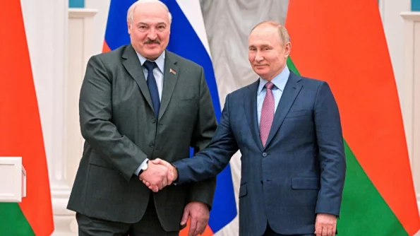 Президент Белоруссии поздравил Владимира Путина с днем рождения