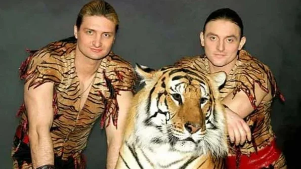 SHOT: Цирковых артистов Запашных обвинили в жестоком обращении с животными