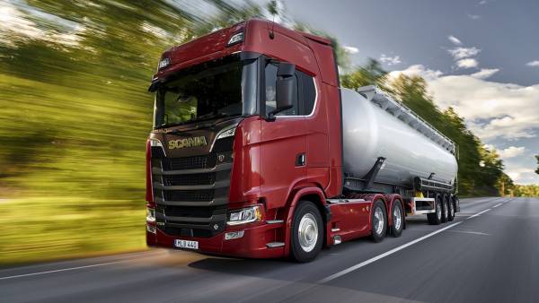 Scania представила самый мощный тягач в мире