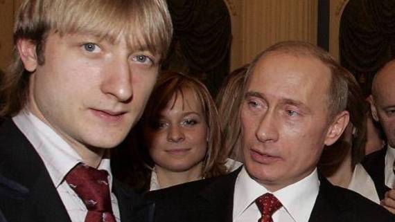 Плющенко пожелал Путину новых успехов в укреплении величия России