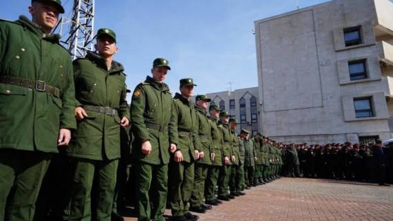 Минфин России предложил сократить 100 тыс. должностей в российской армии