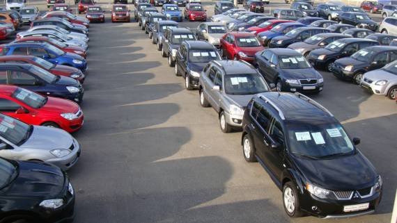 Продажи подержанных автомобилей в РФ выросли в сентябре на 24%