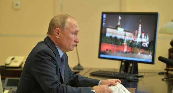 В Кремле оценили возможность введения жёстких ограничений по COVID-19