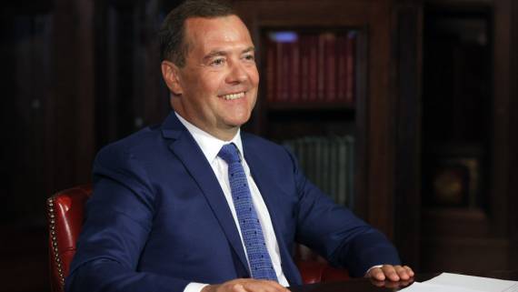 Путин назначил Медведева главой комиссии по борьбе с новыми инфекциями