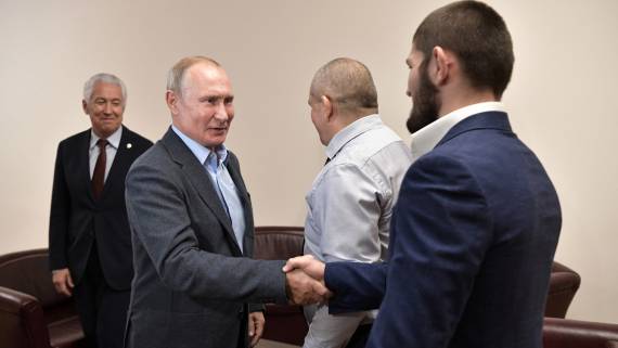Владимир Путин пригласил Хабиба Нурмагомедова в Кремль