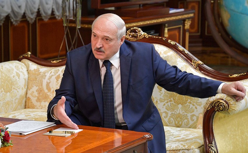 Лукашенко о Тихановской: я не воюю с женщинами и не хочу о ней говорить
