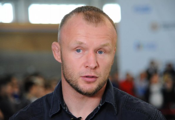 Шлеменко рассказал о проблемах со здоровьем Исмаилова перед боем с Минеевым