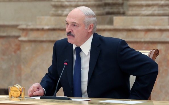 Президент Белоруссии Лукашенко раскритиковал принудительную вакцинацию и штрафы за отсутствие масок
