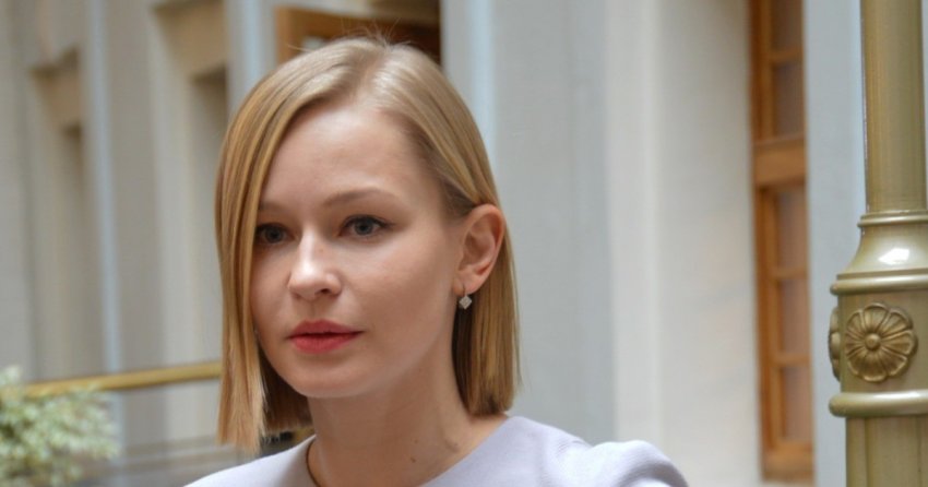 Актриса Юлия Пересильд рассказала, что боится деформации лица из-за невесомости