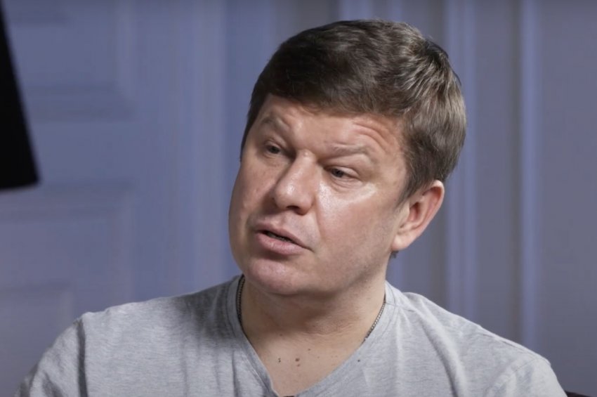 Комментатор Губерниев заявил, что футболист Павлюченко годится только для мытья полов