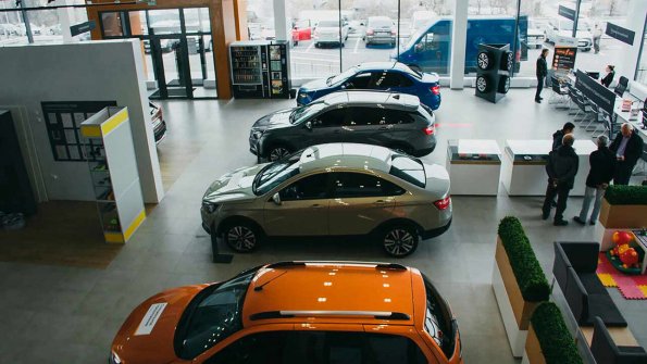 Продажи новых легковых автомобилей и LCV в России упали на 22,6% в сентябре 2021 года