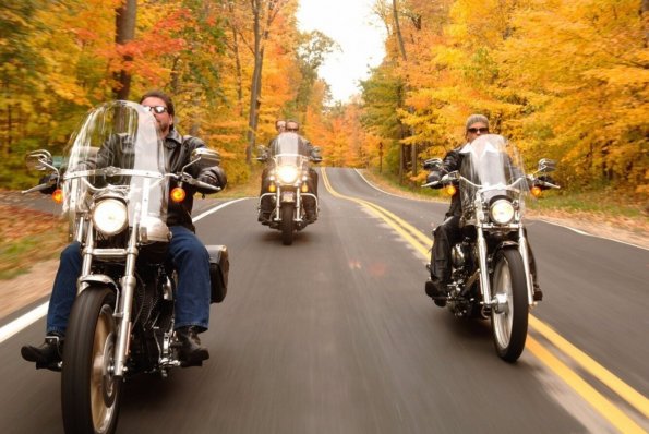 ГИБДД призвала мотоциклистов быть внимательней на дорогах осенью