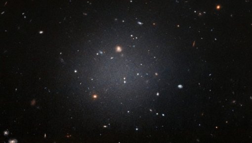 Скопления в ультрадиффузионной галактике помогает объяснить отсутствие типичной структуры