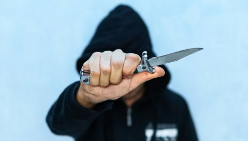 Арестован подросток, напавший с ножом на 16-летнюю школьницу под Екатеринбургом