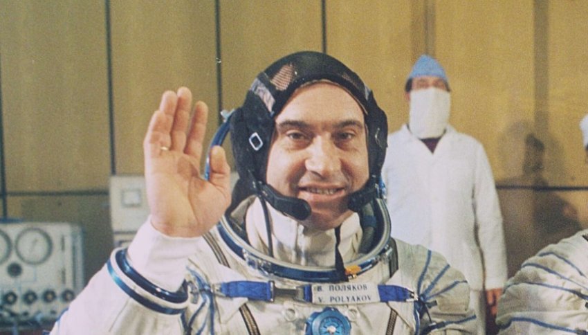 Роскосмос: скончался Валерий Поляков, установивший рекорд по длительности полета в космос