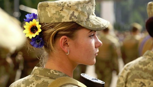 На Украине на передовую отправили около пяти тысяч женщин, еще 25 тысяч ждут своей очереди