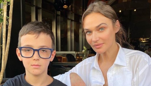 Алена Водонаева рассказала, что купила сыну первый в его жизни смартфон