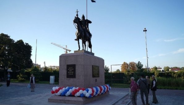 ТАСС: В Мариуполе при содействии Петербурга открыли памятник Александру Невскому