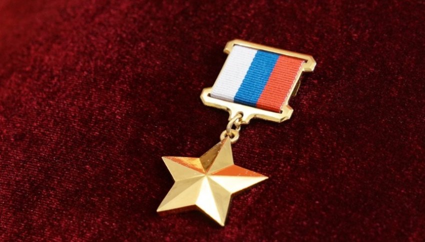 ТАСС: Житель Дагестана майор Энвер Набиев получил звание Героя России за подвиг в ходе СВО