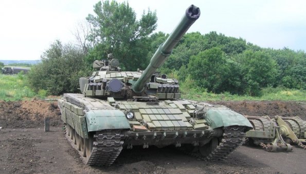 Минобороны РФ продемонстрировало работу танка Т-72 военнослужащих группировки "Отважные"