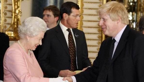 Королева Британии приняла отставку Бориса Джонсона