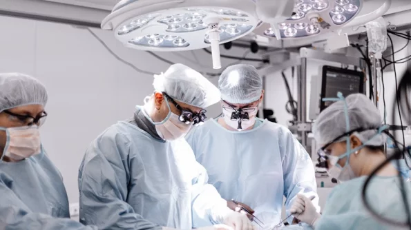 Установленный австралийке в руку контрацептивный имплантат переместился в сердце