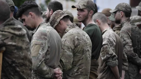 «РВ»: СМИ Украины выдали за бойцов ВС России пленных солдат ВСУ