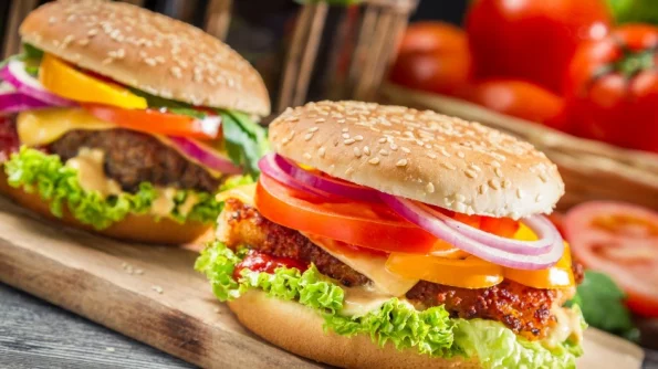 НДС на гамбургеры вырастет до 20% по всей России