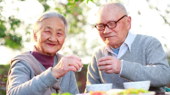 В Японии насчитали более 92 000 долгожителей, которым больше ста лет