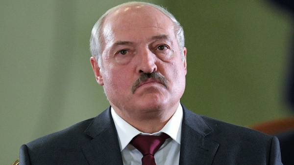 Лукашенко заявил, что белорусы и россияне сохранят единое Отечество