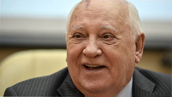 Горбачев поддержал протестующих против Лукашенко в Белоруссии