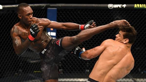 Президент UFC назвал победу Адесаньи «доминированием года»