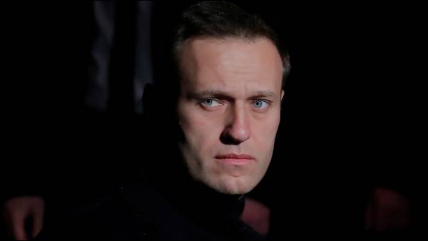 Немецкий политик рассказал, кому выгодно отравить Навального
