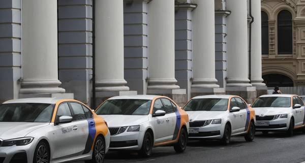«Яндекс» вычислил границу выгоды между своей машиной, каршерингом и такси