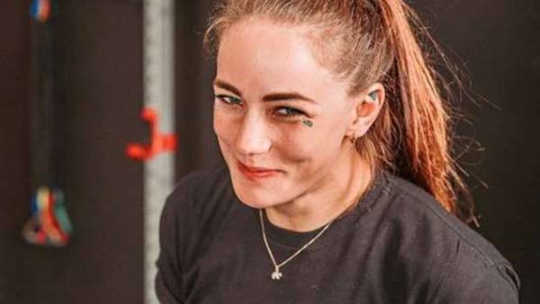 Девушка-боец UFC разбила лицо сопернице и узнала о ее скорой свадьбе