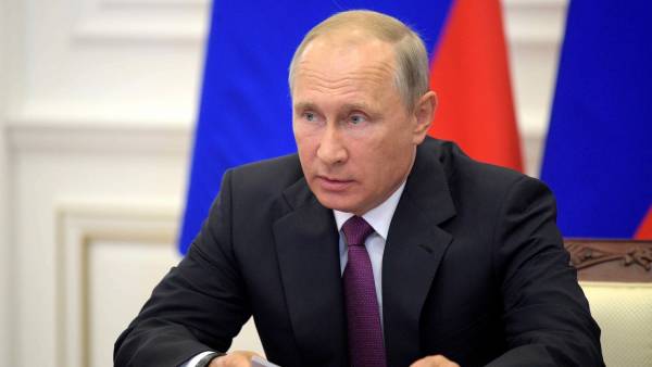 Путин уверен, что Россия эффективно противостоит коронавирусу